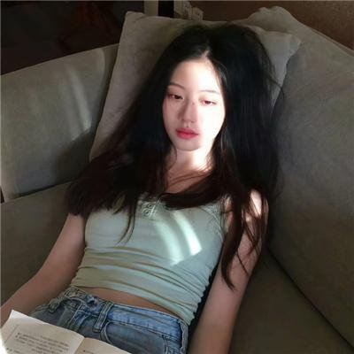 玛丽的白色连衣裙
